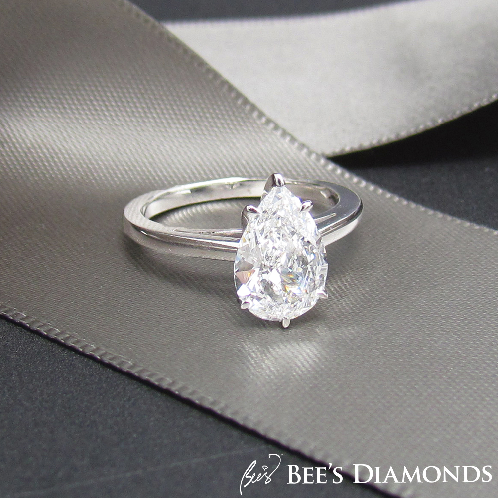 Pear shape solitaire diamond engagement ring | Bee's Diamonds