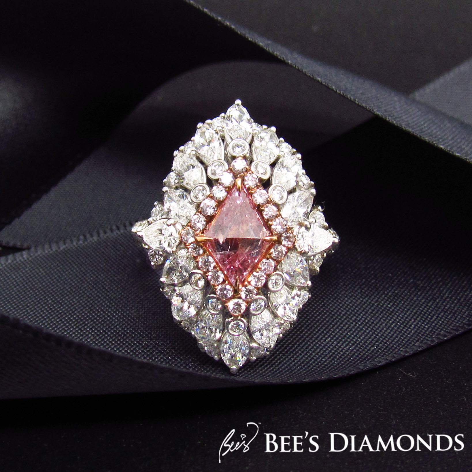 Ring turned pendant, pink kite shape diamonds | Bee's Diamonds