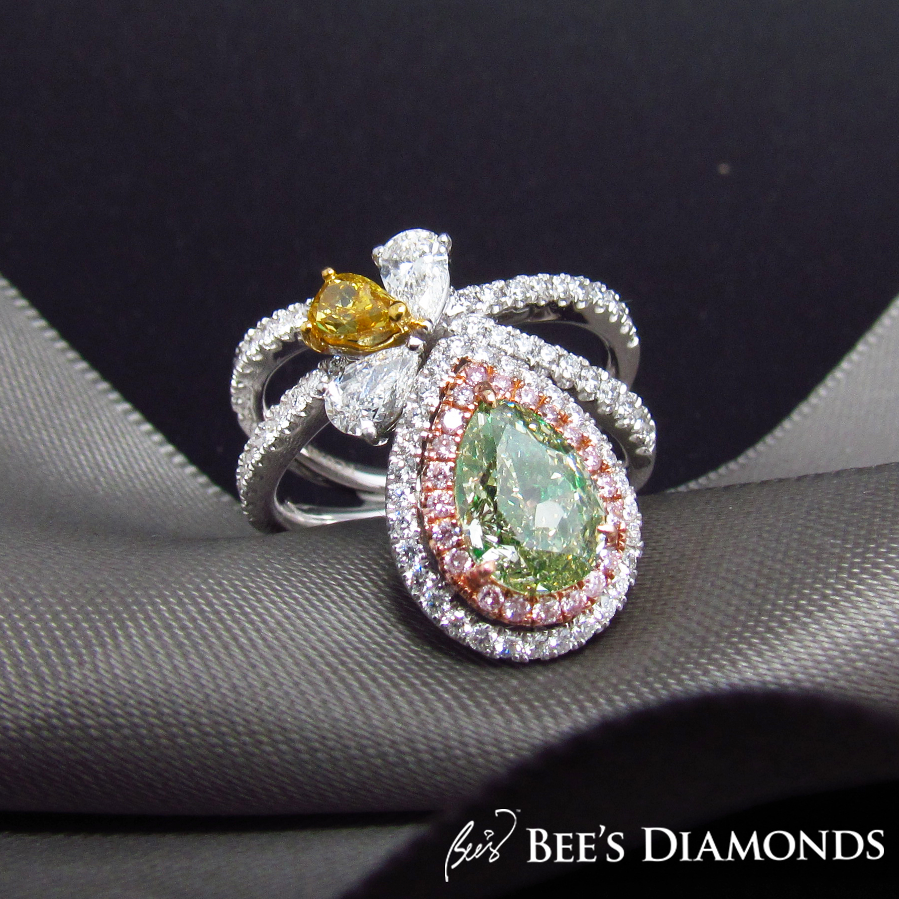 Ring turned pendant, natural green diamond | Bee's Diamonds