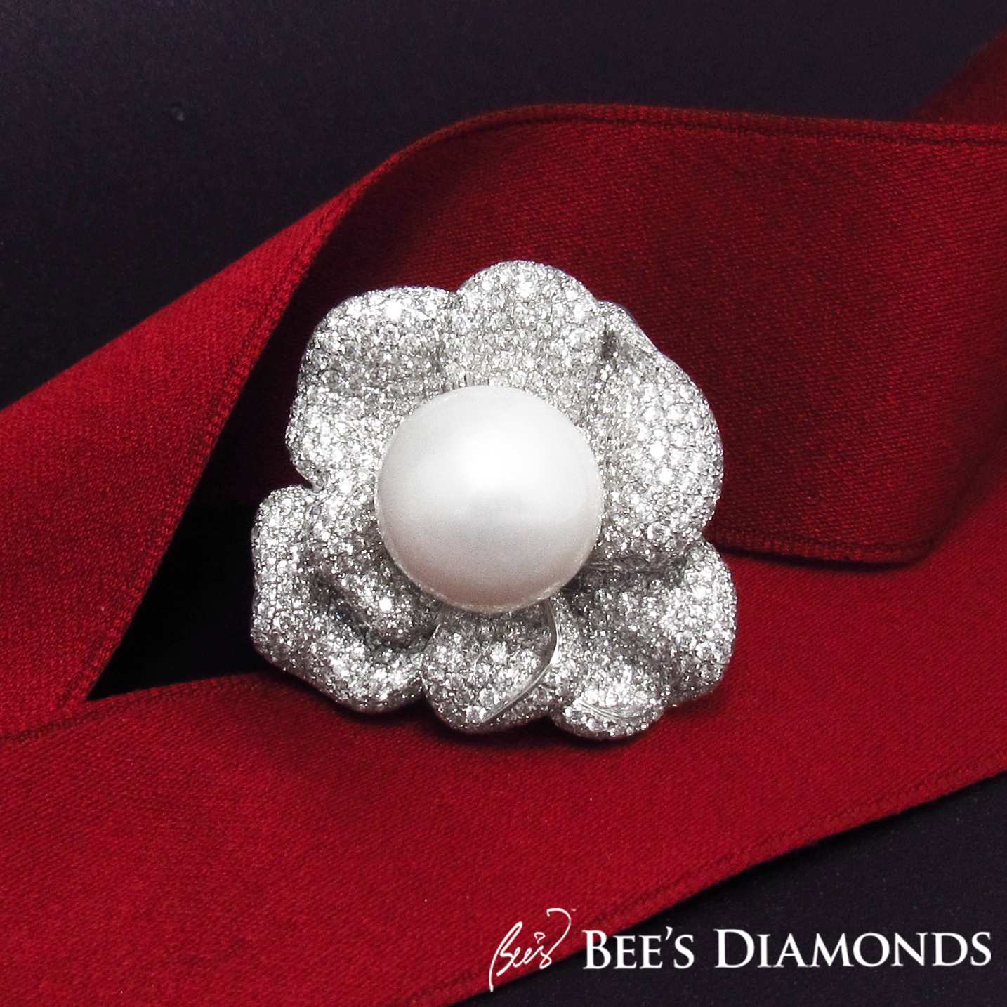 Diamond ring with South Sea white pearl | Bee's Diamonds