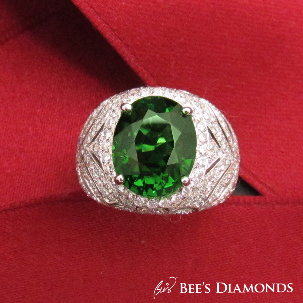 Oval Green Tsavorite Ring | Bee’s Diamonds
